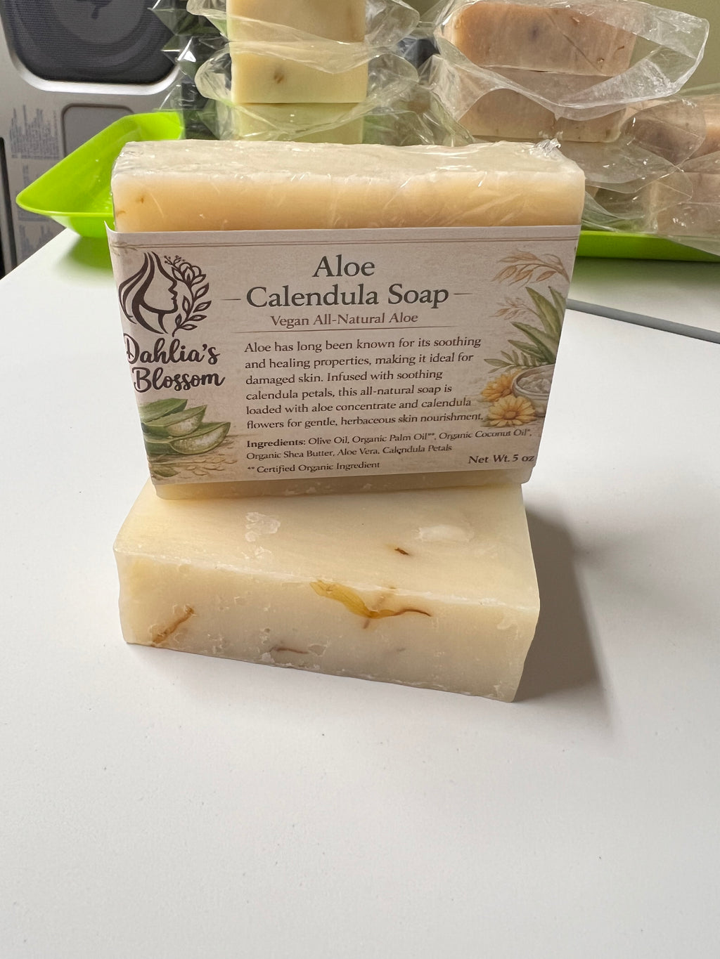 Aloe Calendula Soap 5oz (Vegan, All Natural, Aloe) Handmade
