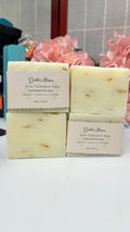 Aloe Calendula Soap 5oz (Vegan, All Natural, Aloe) Handmade